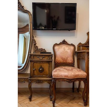 Downtown Antique Apartment Varšava Exteriér fotografie