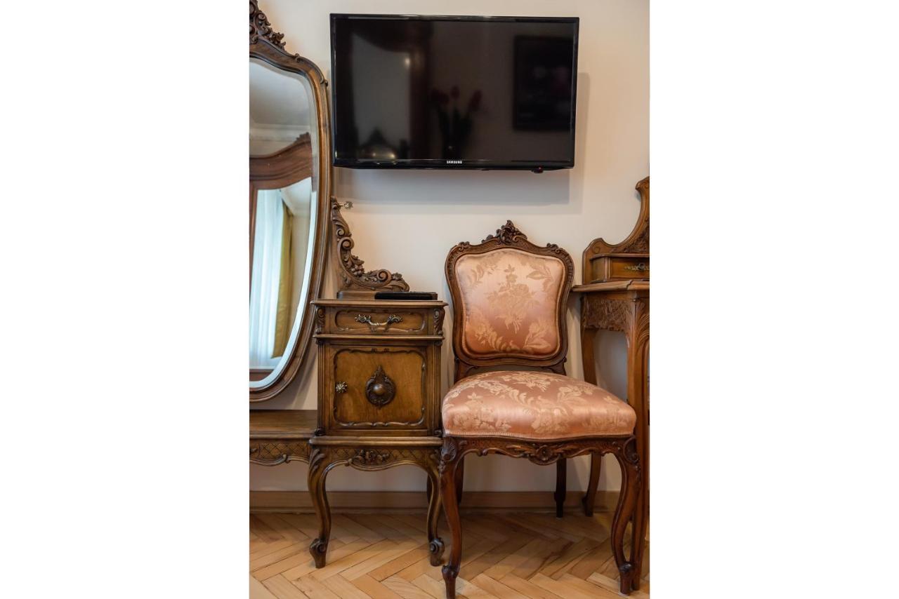Downtown Antique Apartment Varšava Exteriér fotografie