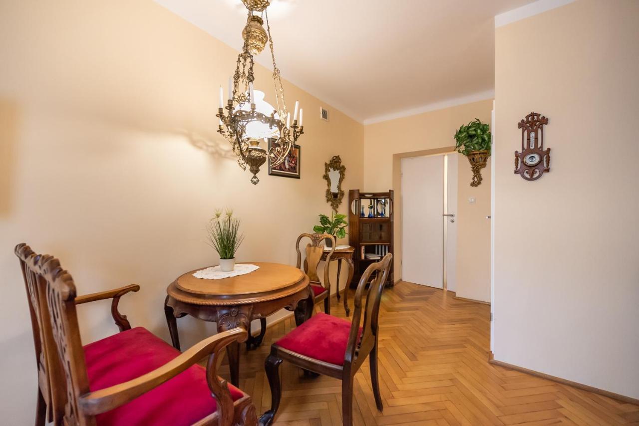 Downtown Antique Apartment Varšava Exteriér fotografie
