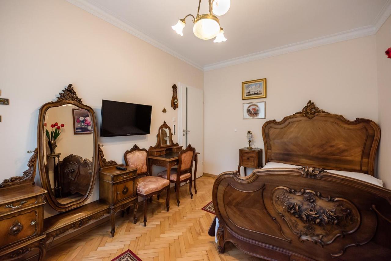 Downtown Antique Apartment Varšava Exteriér fotografie