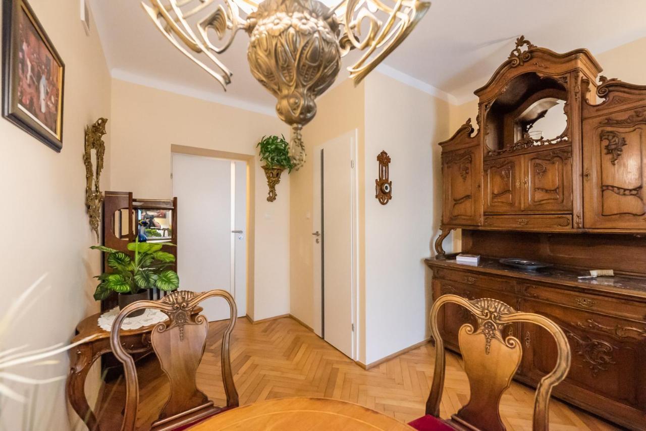 Downtown Antique Apartment Varšava Exteriér fotografie